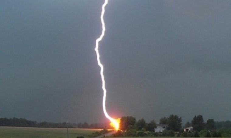 Doko : une jeune fille tuée par la foudre lors d’une forte pluie, deux autres personnes blessées